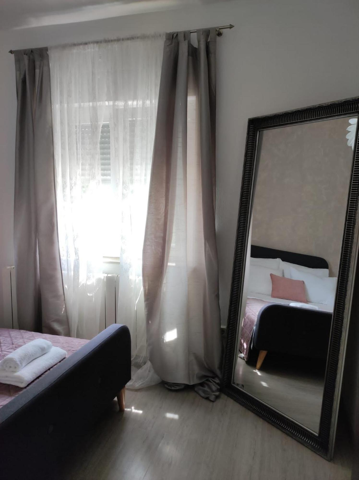 Apartman Debora Sa Privatnim Bazenom Pula Extérieur photo