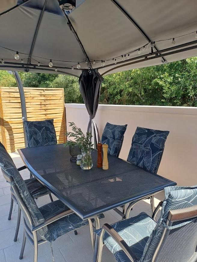 Apartman Debora Sa Privatnim Bazenom Pula Extérieur photo