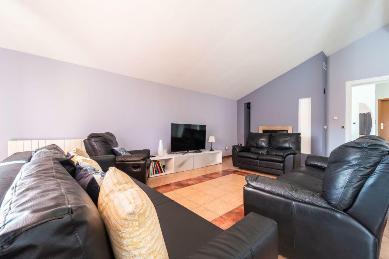 Apartman Debora Sa Privatnim Bazenom Pula Extérieur photo